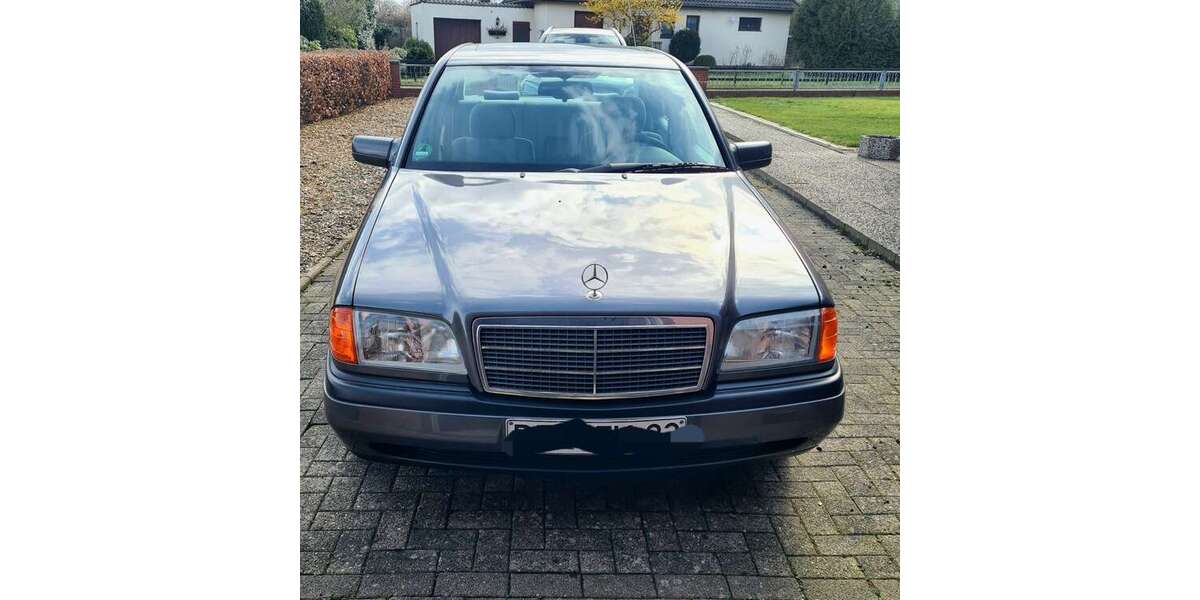 Mercedes-Benz 180 62.000 km 2.900 &euro; Delmenhorst 27751