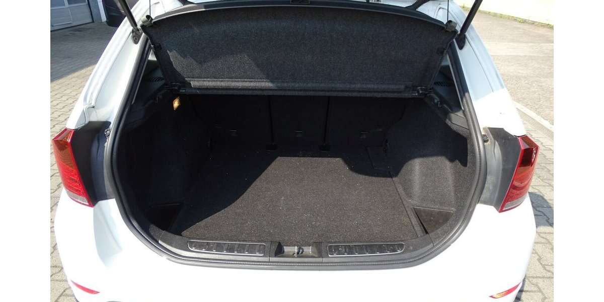 BMW X1 1.8l i sDrive, Steptronic, Sitzheizung, PDC hin 154.921 km 8.690 € Rodgau 63110