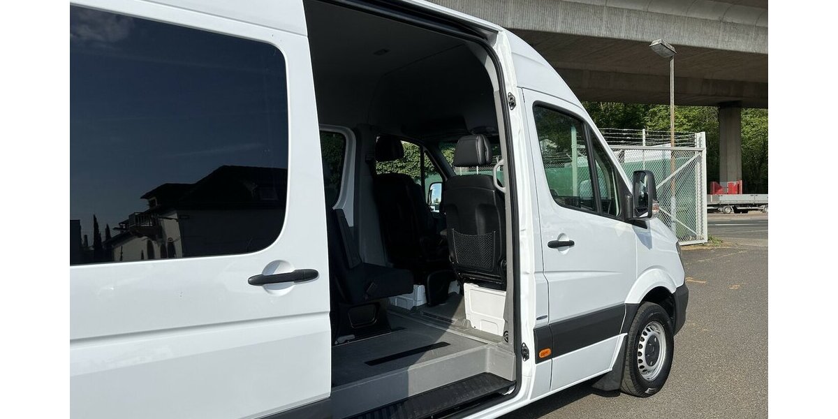 Mercedes-Benz Sprinter 316 CDI Tourer 2,2,2,3 mit 2,8 to AHK 250.794 km 24.871 &euro; Mainz 55122
