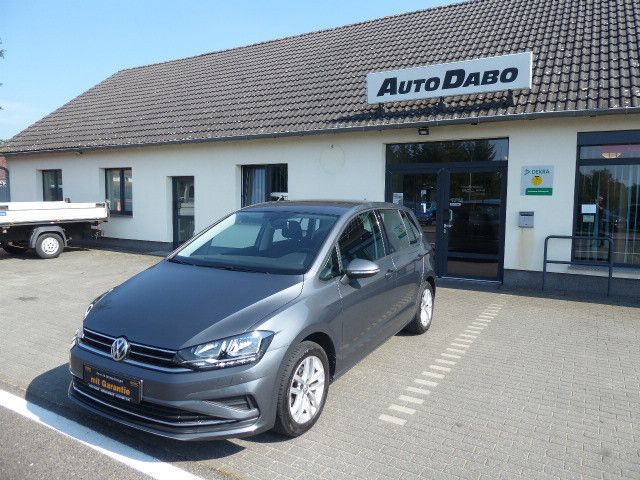 VW Golf 32.981 km 15.985 € Jaenschwalde 03197