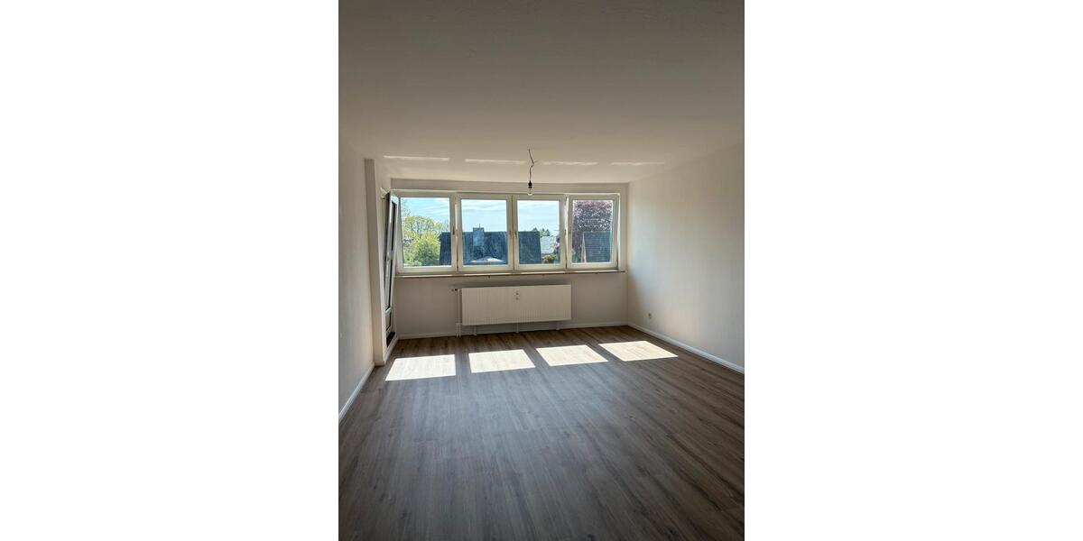Dachgeschoßwohnung Kölln-Reisiek Reisiek - 3 Zimmer, 70 m&sup2;, 1.302&euro; | Angebot:26414331