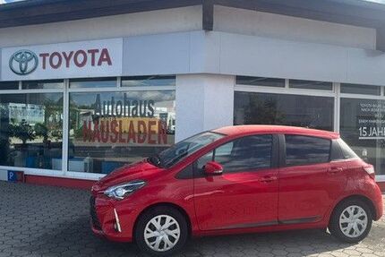 Toyota Yaris 62.650 km 12.990 &euro; Cham 93413