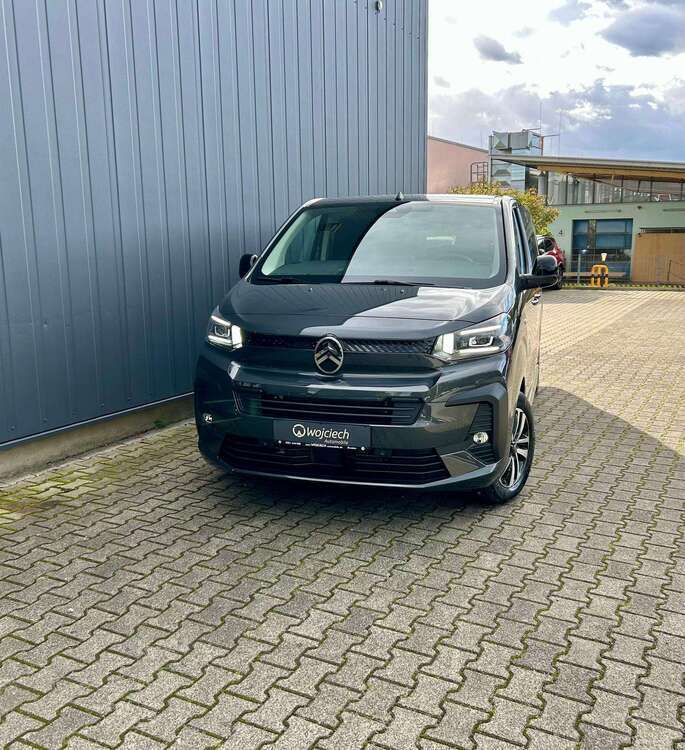 Citroen Spacetourer 2.990 km 39.990 € Dresden 01328