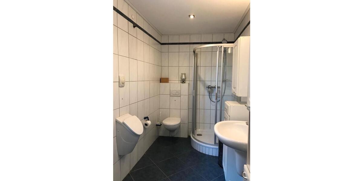 Einfamilienhaus Bad Wildungen - 8 Zimmer, 226 m&sup2;, 199.000&euro; | Angebot:26857853