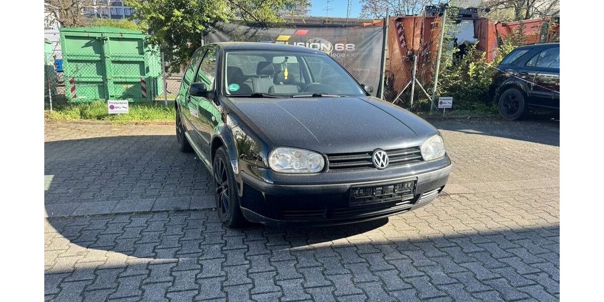 VW Golf 145.000 km 2.300 &euro; Mannheim 68161