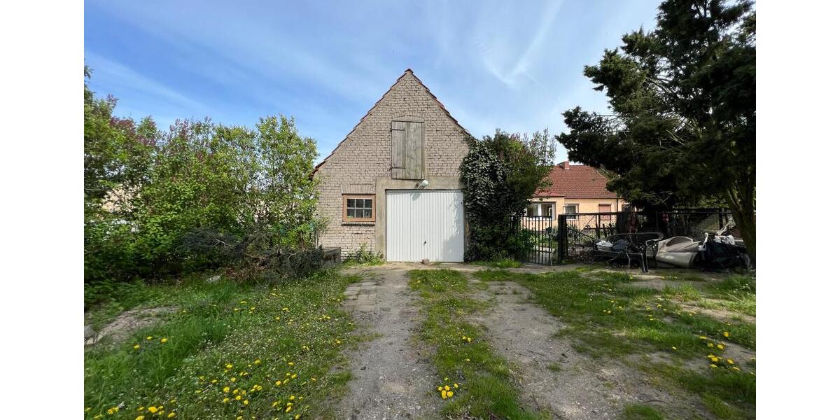 Doppelhaushälfte Genthin - 4 Zimmer, 122 m&sup2;, 79.000&euro; | Angebot:24680102