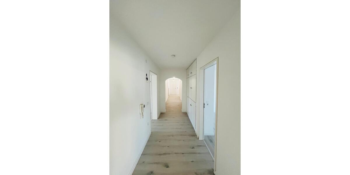 Frisch Sanierte 3,5 Zimmer 108m2 3 zimmer