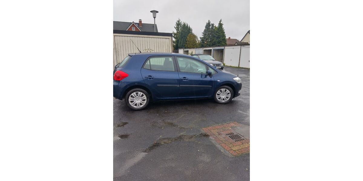 Toyota Auris 54.800 km 6.799 &euro; Bremen 28779