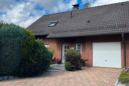 Einfamilienhaus mit Einliegerwohnung in ruhiger Waldrandlage zimmer