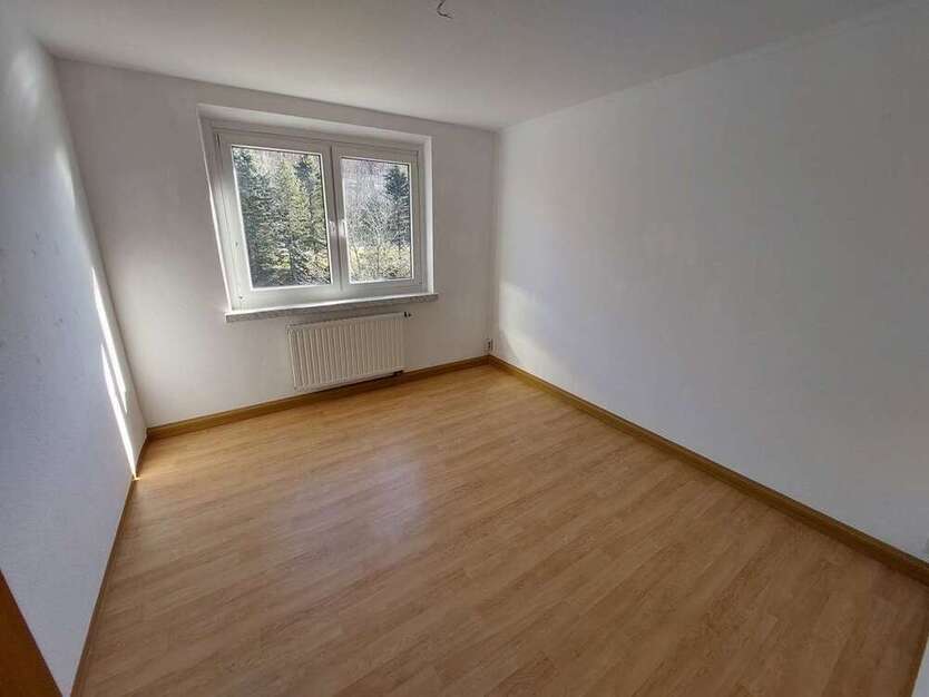 Wohnung zum Mieten in Suhl 389,22 € 76.52 m²