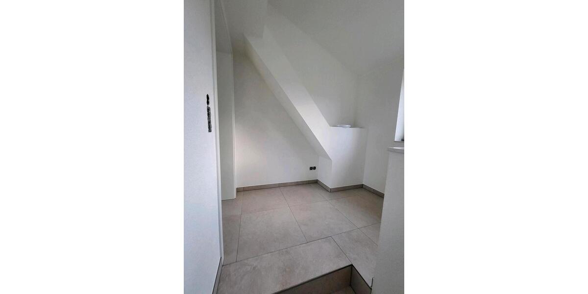 Dachgeschoßwohnung Lippstadt Bad Waldliesborn - 2 Zimmer, 77 m&sup2;, 730&euro; | Angebot:26411545