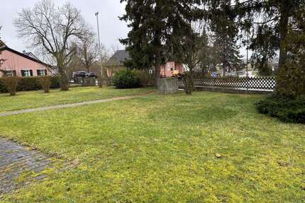 Grundstück zu verkaufen in Roßtal 800.000 € 1555 m²