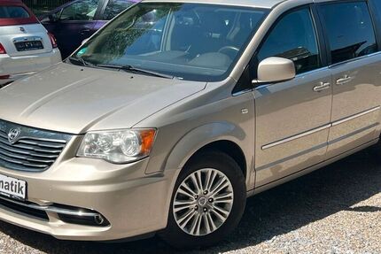 Lancia Voyager