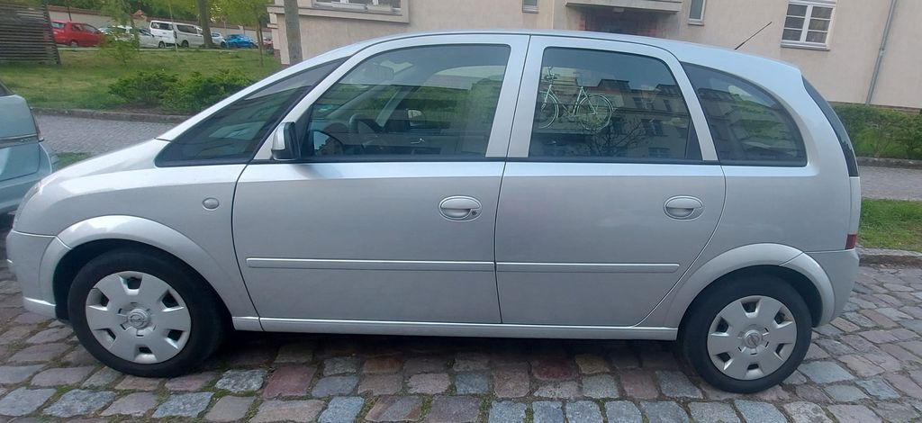 Opel Meriva 124.500 km 3.599 &euro; Potsdam 14482