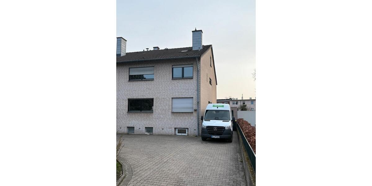 Doppelhaushälfte Eschweiler - 5 Zimmer, 250 m&sup2;, 1.760&euro; | Angebot:25422417