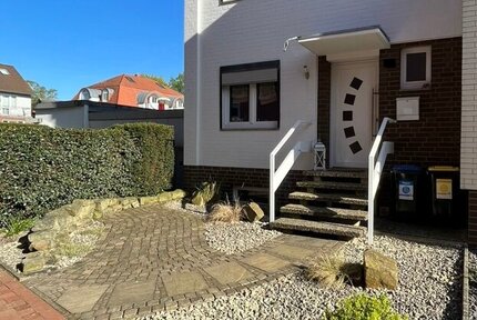 Reihenendhaus mit Garage und Gartenhaus in Groß-Buchholz