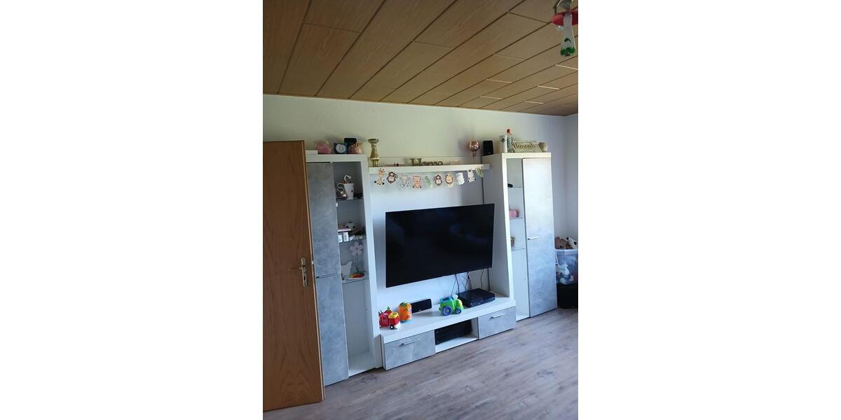 Dachgeschoßwohnung Hage - 3 Zimmer, 80 m&sup2;, 650&euro; | Angebot:26386036