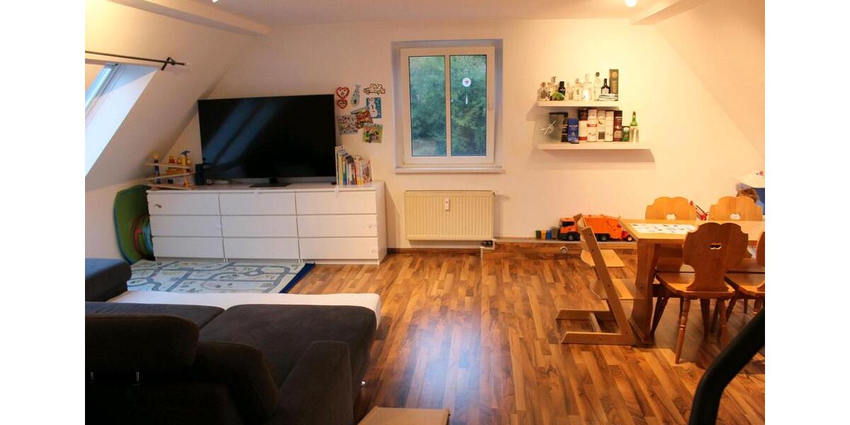 Dachgeschoßwohnung Jena - 3 Zimmer, 75 m&sup2;, 1.160&euro; | Angebot:26413419