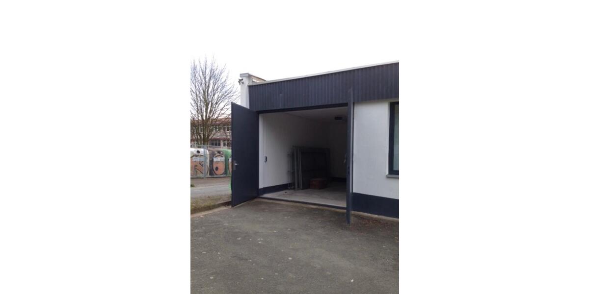 kleiner Laden Büro Praxis mit Garage Firmensitz in Plauen zimmer