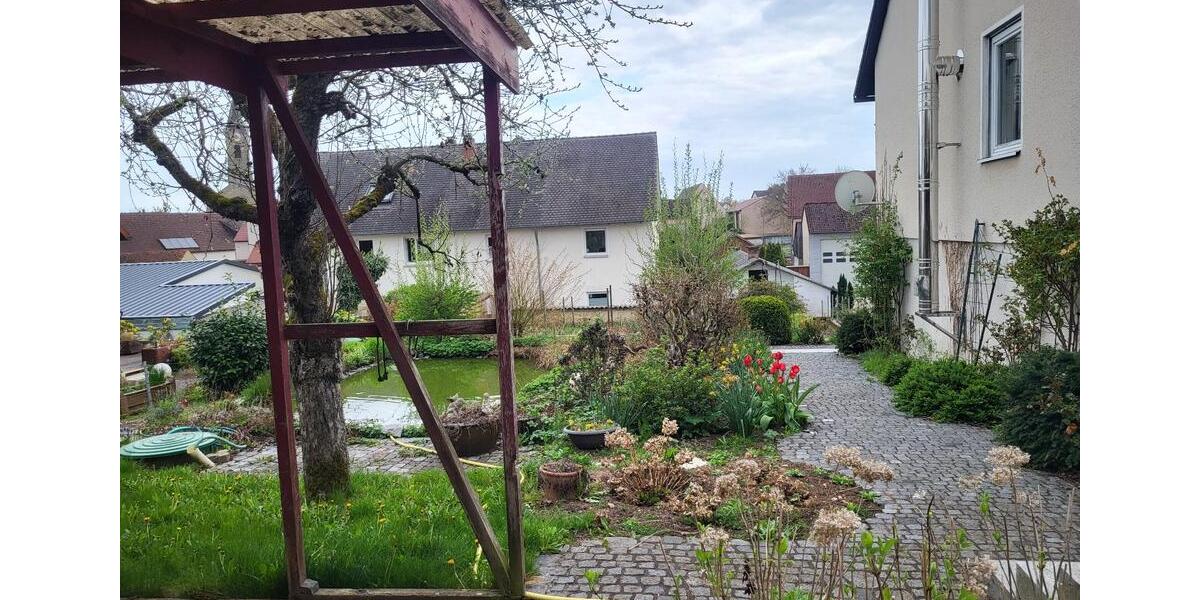 Etagenwohnung Abenberg - 5 Zimmer, 140 m&sup2;, 1.900&euro; | Angebot:26356625