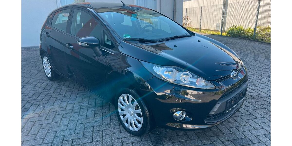 Ford Fiesta 176.000 km 2.500 &euro; Lippstadt 59557
