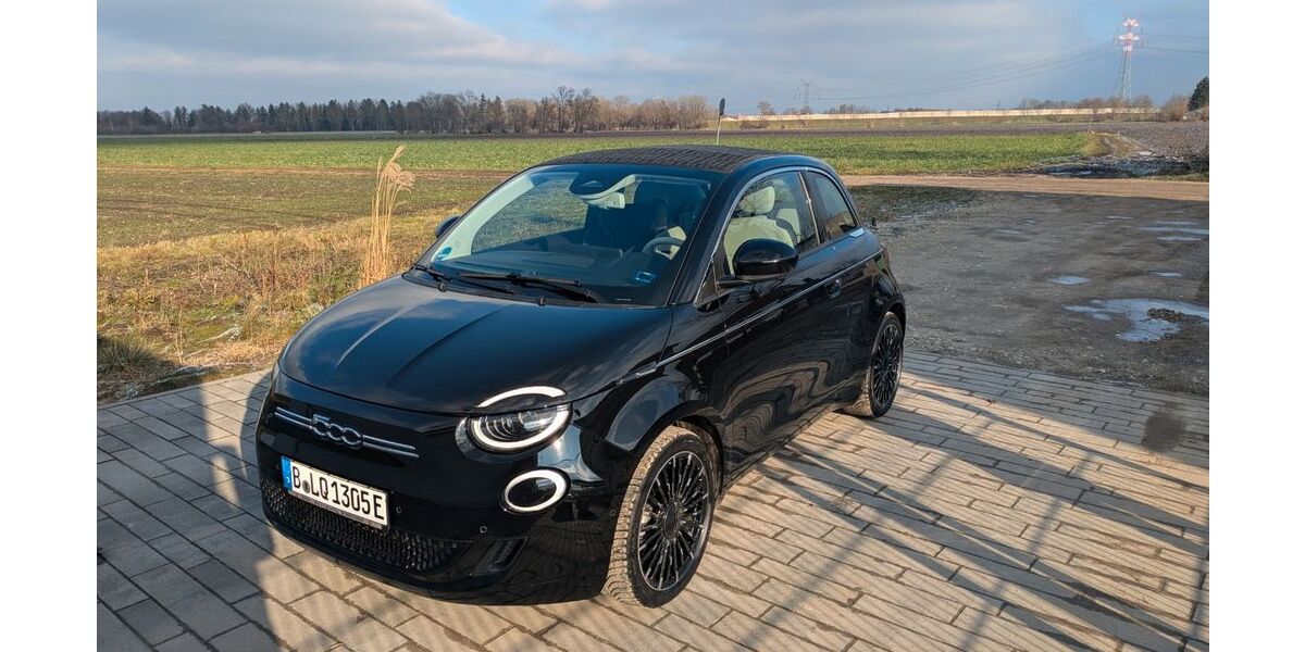 Fiat 500e 27.000 km 18.599 &euro; München 81249