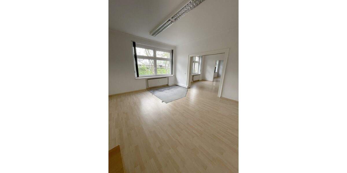 Etagenwohnung Oberhausen Altstadt-Mitte - 4 Zimmer, 113 m&sup2;, 960&euro; | Angebot:24875520