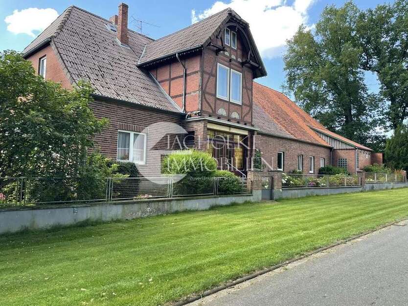 Haus zum Kaufen in Stoetze Boecke 365.000 € 250 m²