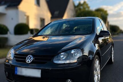 VW Golf 191.131 km 2.400 &euro; Bremerhaven 27570