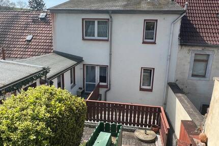 Haus Lunzenau - 4 Zimmer, 147 m&sup2;, 85.000&euro; | Angebot:26150371