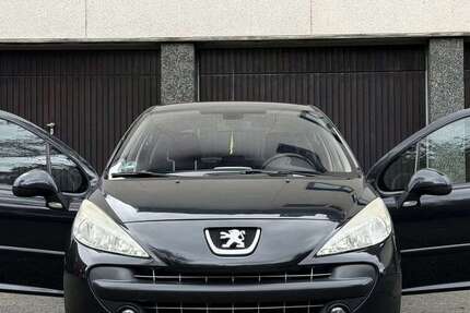 Peugeot 207 180.000 km 1.599 &euro; rösrath 51503