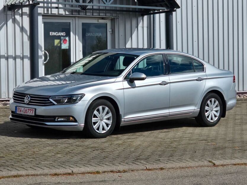 VW Passat 127.000 km 12.890 € Zimmern o. Rottweil 78658