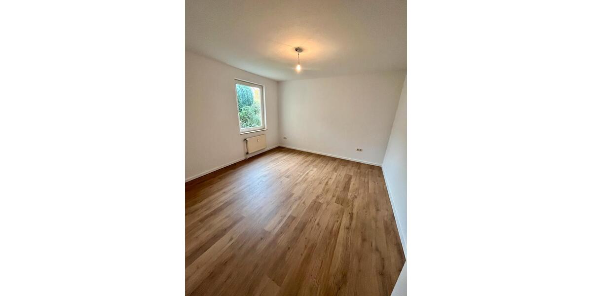 Erdgeschoßwohnung Ronnenberg - 2 Zimmer, 66 m&sup2;, 599&euro; | Angebot:25883593