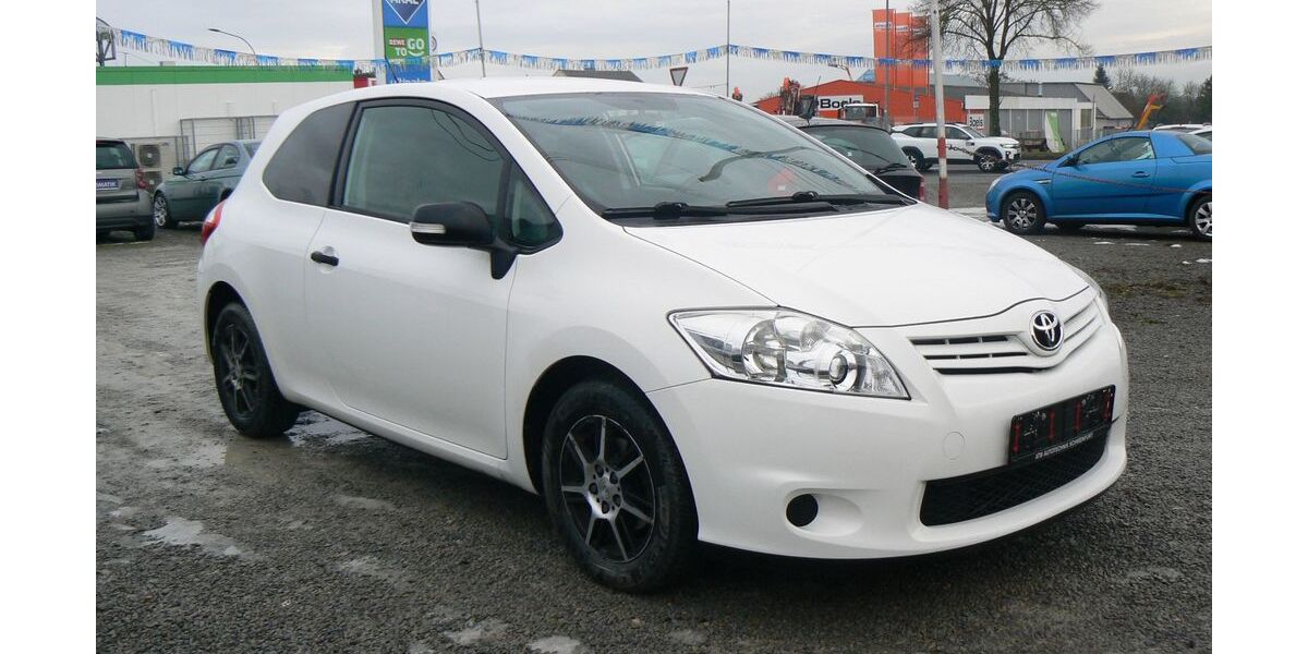 Toyota Auris 137.000 km 4.990 &euro; Schweinfurt 97424