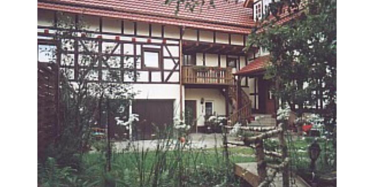 Einfamilienhaus Herleshausen - 10 Zimmer, 270 m&sup2;, 2.000&euro; | Angebot:25964509