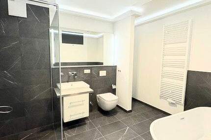 Jetzt aber! + Neubau mit Lift + Parkett + Fußbodenheizung + 2 Balkone + Wanne & Dusche + LED-Licht 3 zimmer