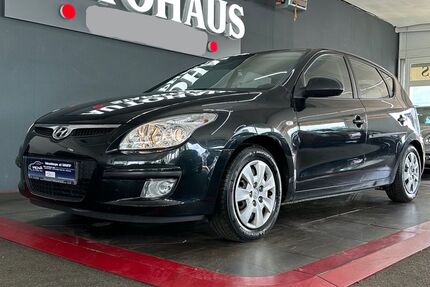 Hyundai i30 216.000 km 2.300 € Stapelfeld 22145