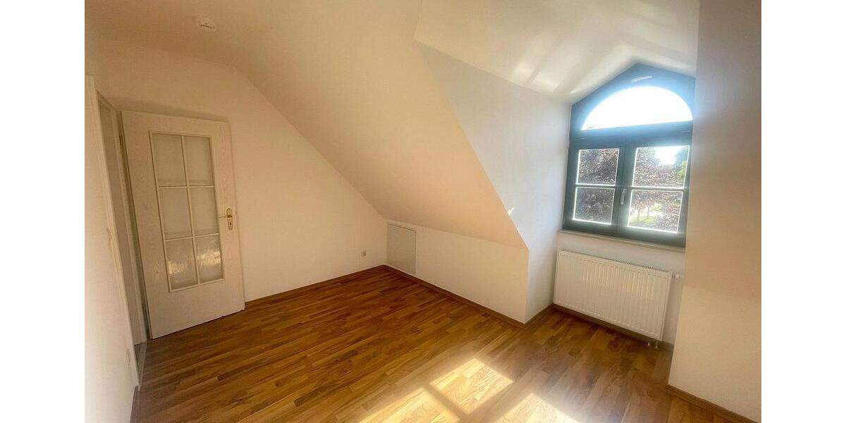 Maisonettenwohnung Dummerstorf - 3 Zimmer, 95 m&sup2;, 1.093&euro; | Angebot:26262728