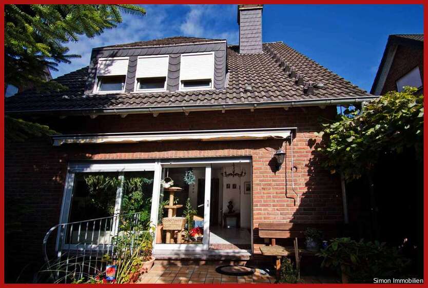 Haus zum Kaufen in Neuss 549.000 € 202 m² 6 zimmer