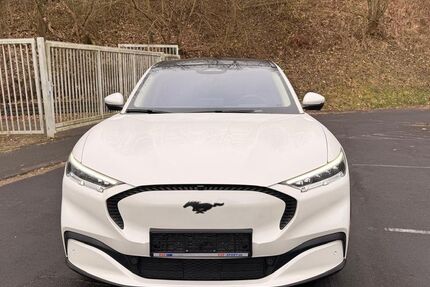 Ford Mustang Mach-E 6.698 km 36.900 &euro; Hann. Münden 34346