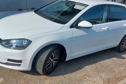 VW Golf 130.000 km 9.900 &euro; Hochstadt am Main 96272