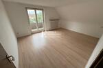 Gepflegte 2-Zimmer-Wohnung mit großem Balkon zu vermieten