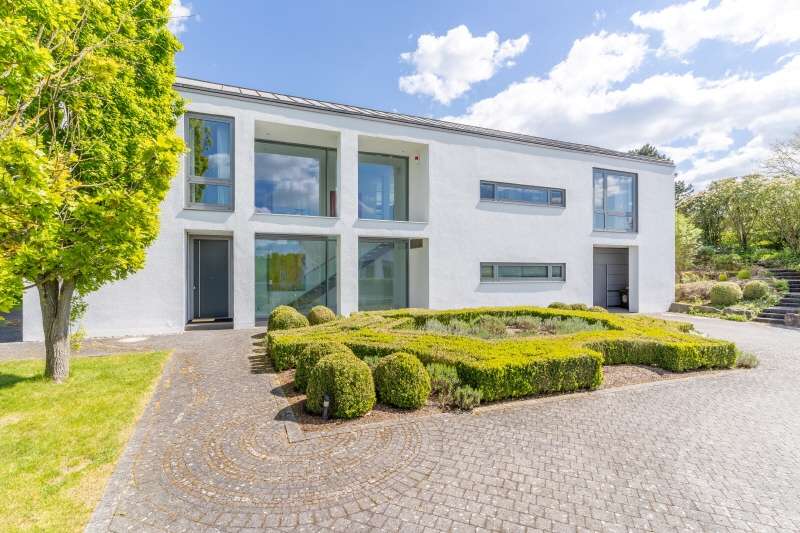 Haus zum Kaufen in Burghaun 1.375.000 € 362 m²