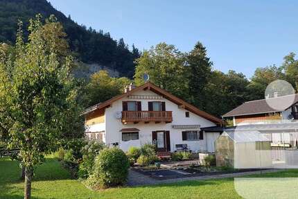 Haus zum Kaufen in Bad Reichenhall 799.000 € 111 m² 6 zimmer