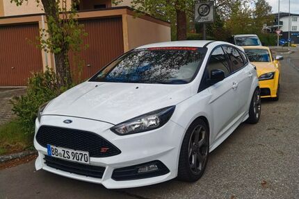 Ford Focus 162.000 km 11.799 &euro; Jettingen 71131