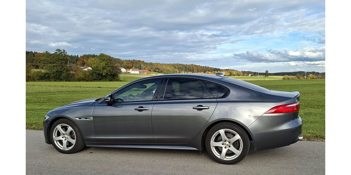 Jaguar XF 97.000 km 20.700 &euro; Maitenbeth 83558