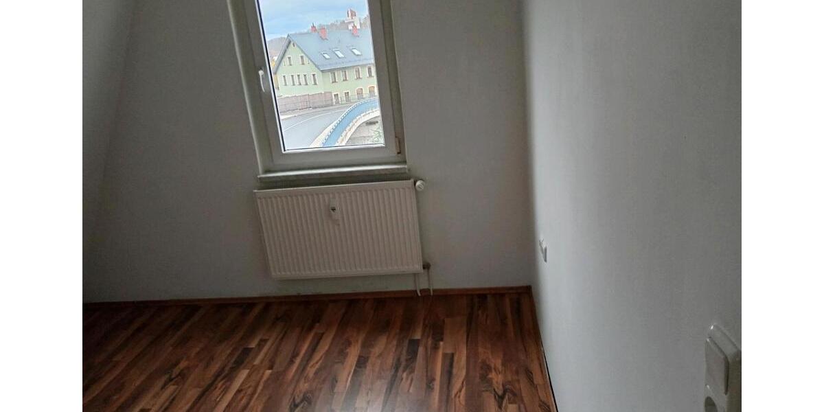 Etagenwohnung Flöha - 3 Zimmer, 69 m&sup2;, 420&euro; | Angebot:25932534