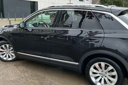VW T-Roc 108.000 km 22.900 &euro; Frankfurt am Main 60385