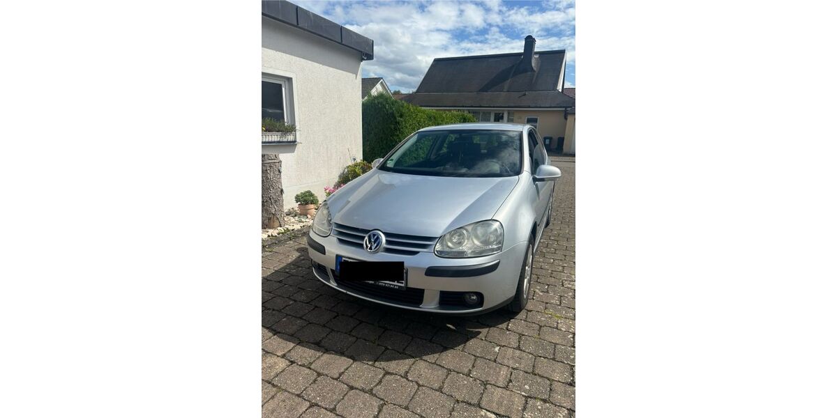 VW Golf 150.000 km 2.300 &euro; Bad Wildbad 75323