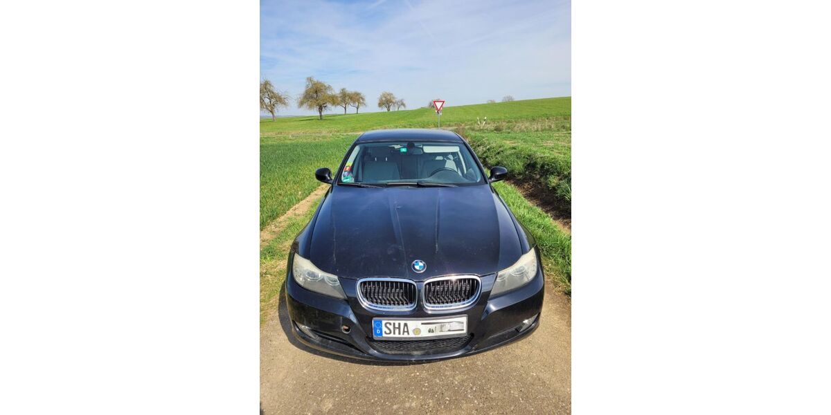BMW 318 215.000 km 2.500 &euro; Kirchberg an der Jagst 74592